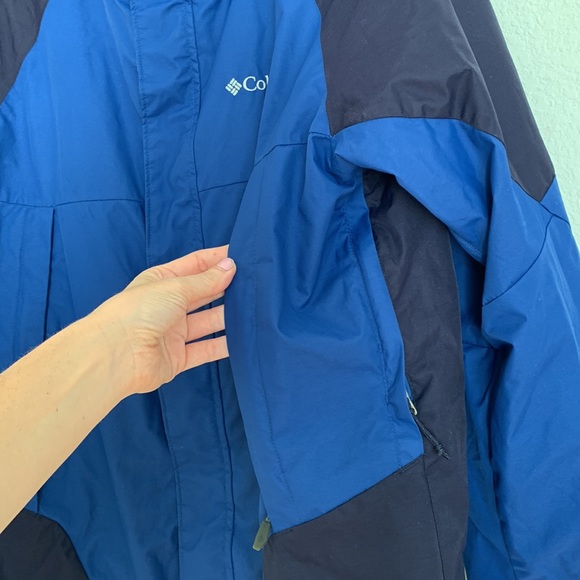 Blue COLUMBIA waterproof jacket size M - Picture 5 of 10